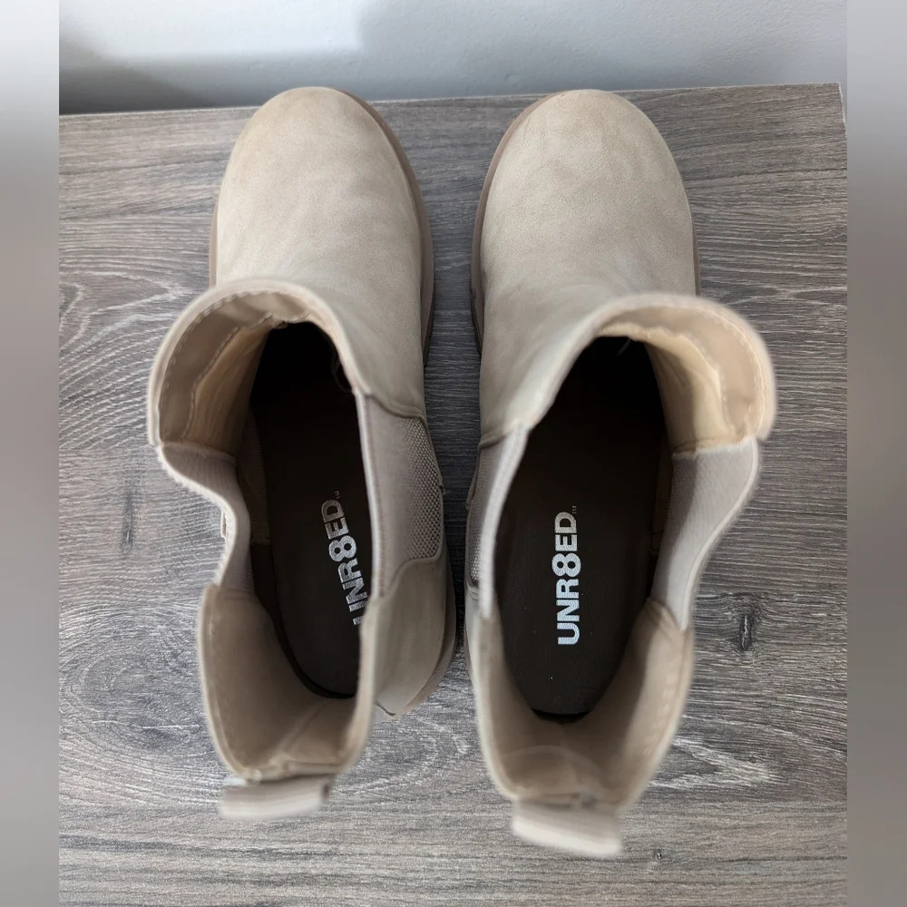 Unr8ted Women's Suede‎ Boots